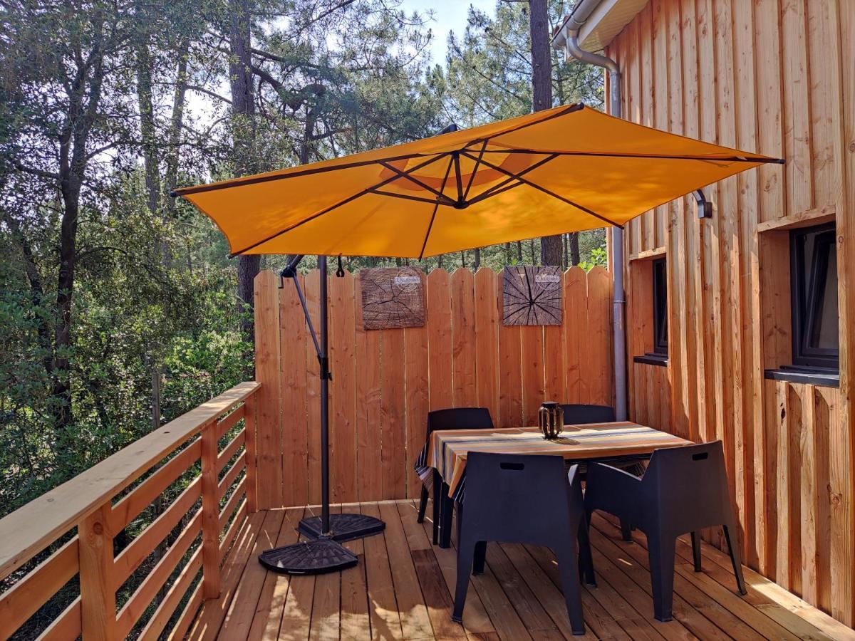 Lodge 2 Etoiles La Tete Dans Les Pins Les Pieds Dans L Eau Lacanau Exterior photo